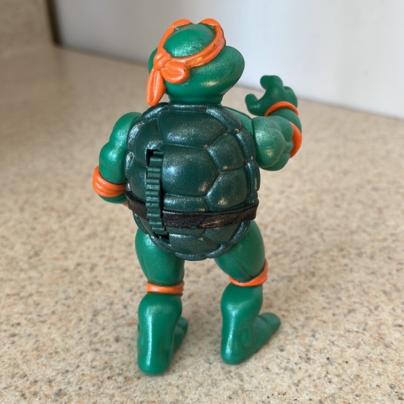 Playmates action figure, TMNT, Michelangelo, 4”T, from the 90’s - Picture 2 of 5